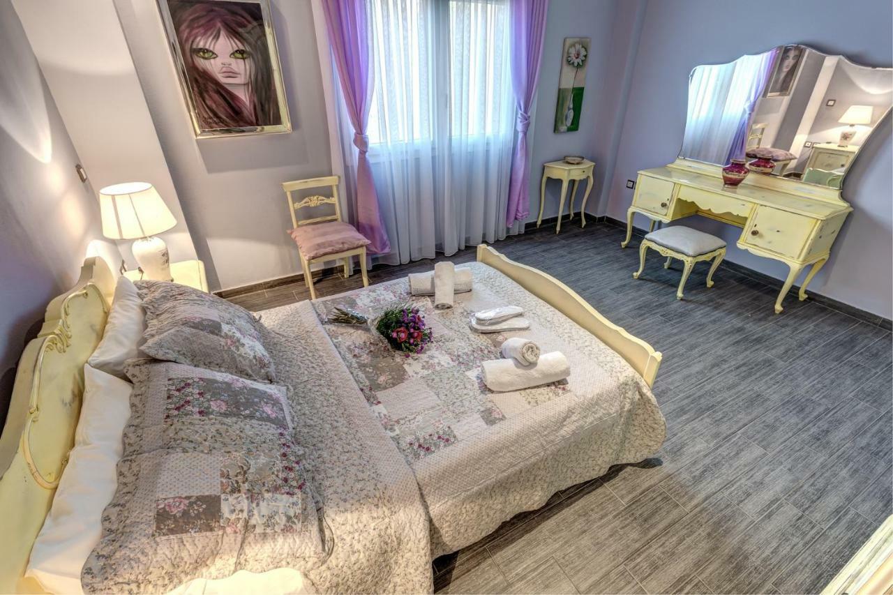 Villa Intemella Kompitsion Bagian luar foto